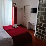Casa Flora Oda ve Kahvaltı 4*