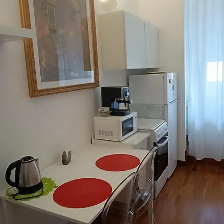 Casa Flora 4*