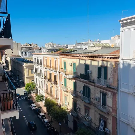 فندق مبيت وإفطار Casa Flora تارانتو