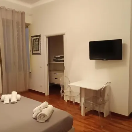 Casa Flora تارانتو