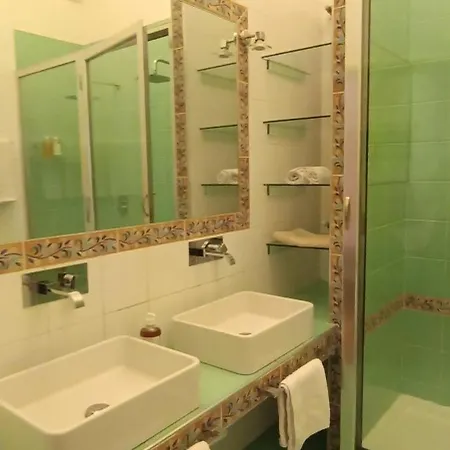 Casa Flora تارانتو