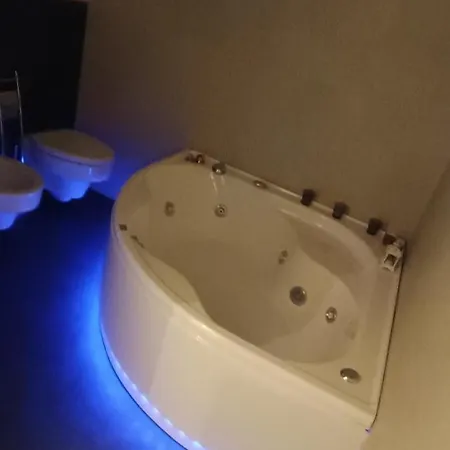 Casa Flora تارانتو