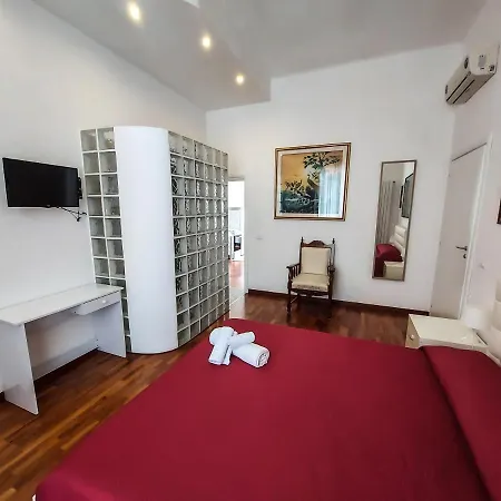 Frühstückspension Casa Flora 4*