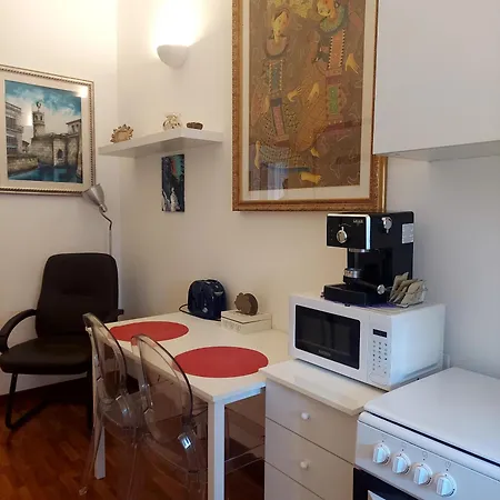 לינה וארוחת בוקר Casa Flora טאראנטו