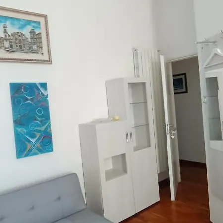 Casa Flora 4*