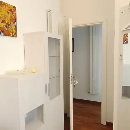 Frühstückspension Casa Flora 4*